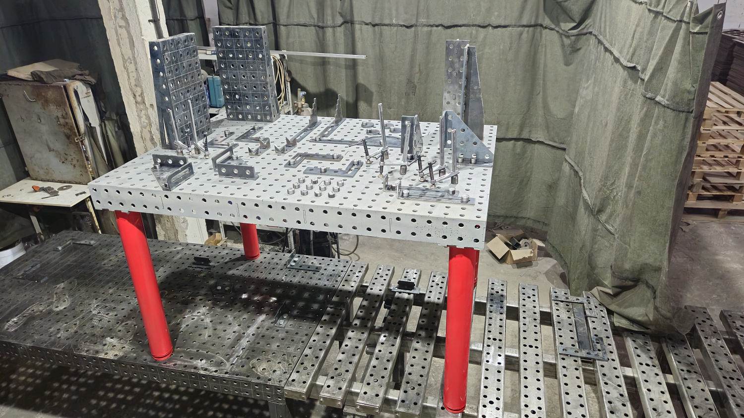 Сварочный 3D стол 2500х1200х150 8 мм (шаг 50х50)